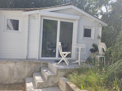 profitez du calme d'un logement original, dans un jardin au calme, au cœur de Mé Mérignac, France Chalet Aurore-centre ville-PK- piscine-independant Entire rental unit vacation rental 48659741