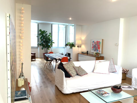 Très bel appartement parfaitement équipé, comprenant un large espace de vie, 3 c Bordeaux, France Superbe appartement terrasse au cœur des Chartrons Entire rental unit vacation rental 642316619158056362