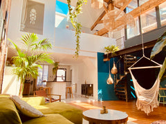 Vous vous sentirez dépaysé dans ce loft unique qui mélange style ancien avec sty Courbevoie, France Loft Bordeaux - 3 chambres/ terrasse et parking Entire townhouse vacation rental 52544865