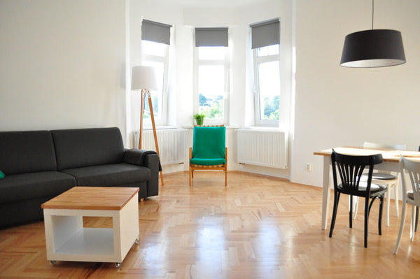 In 15 minutes in the old town, in the immediate vicinity of the 