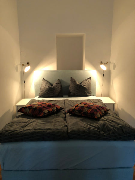 Unser Apartment liegt im zweiten Stock eines alten Patrizierhauses im 20. Bezirk Vienna, Austria Augartenblick Top 8 - Blick zum Riesenrad Entire condo vacation rental 50290433
