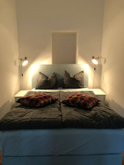 Unser Apartment liegt im zweiten Stock eines alten Patrizierhauses im 20. Bezirk Vienna, Austria Augartenblick Top 8 - Blick zum Riesenrad Entire condo vacation rental 50290433