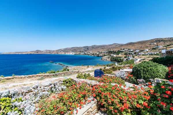 Discover the beauties of the island from a newly built modern luxury house by th Greece House by the sea in Tinos - C Ꙭ Stavros Bay Cycladic home vacation rental 7766729