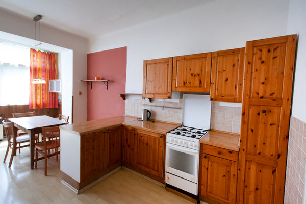 A large apartment with 2 bedrooms, 1 living room,1 kitchen and dinning room, 1 b Roztoky, Czechia Large apartment near Prague Castle, garden view Entire condo vacation rental 50787592