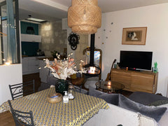 Appartement de style cosy avec pierre typique bordelaise tout équipé (cheminée b Bordeaux, France Appartement cosy avec terrasse et garage Entire rental unit vacation rental 20860442