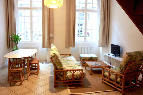 Nous proposons un appartement en Duplex de 75 m2 (1er et 2e étage de l'immeuble) Bordeaux, France T4 calme et cosy, quartier Victoire / Saint MICHEL Entire rental unit vacation rental 41766175