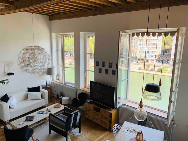 Au cœur du quartier historique du Vieux-Lyon avec une vue imprenable sur la Saôn Lyon, France La Pépite du vieux LYON Entire loft vacation rental 16895587