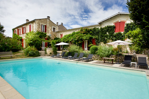 Le Domaine de Fonteneau, ancienne demeure viticole du XVIII ième siècle est situ  Domaine Fonteneau 10mn de Bordeaux Entire home vacation rental 6265079