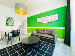 Wake up in this bright apartment located very close to Kaiserwasser Lake. We kno Panama City, FL Highlight Suite Danube Canal Entire rental unit vacation rental 44027615