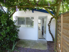 Charmant petit studio de 20m2 tout équipé à 20min en transport du centre-ville d Bordeaux, France Talence : petit studio avec extérieur Entire guesthouse vacation rental 49880589