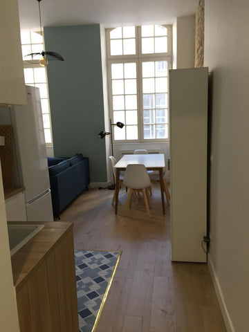 Au premier étage d’un immeuble bien entretenu, entièrement rénové en 2019, ce T2 Le Perreux-sur-Marne, France Très beau T 2 rue Saint James, plein centre Entire rental unit vacation rental 43390053
