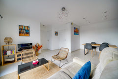 Spacious and bright 3 room apartment complete with terrace and parking space<br  France Nice apartment Mérignac with terrace and parking Entire rental unit vacation rental 52357564