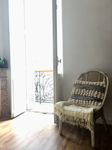 Petite chambre dans un appartement au premier étage d’un immeuble en pierre du c Bordeaux, France Chambre privée dans appartement bordelais Private room in rental unit vacation rental 27127009