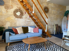 Duplex très lumineux et calme, à 5 min des Quais de Bordeaux (et de l'arrêt de t Paris, France Duplex avec terrasse aux Chartrons Entire rental unit vacation rental 628641592452140036