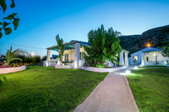 This delightful family-run whitewashed villa sits alongside its sister villa –   Greece Lila Blue Earthen home vacation rental 26662231