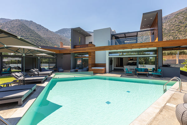 Vista Paraiso is approved by Greek Tourism Organisation & managed by 