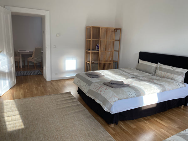 Located within less than 2.1 km of Naschmarkt and 2.8 km of Vienna State Opera i Austria LIO Apartment in 5th District/Margareten in Vienna Entire rental unit vacation rental 40410628