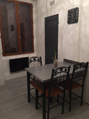 Bonjour,<br /><br />Je vous propose ce charmant Appartement avec cuisine équipée Lyon, France Appartement meublé proche Presqu'ile Bellecour Entire rental unit vacation rental 19221996