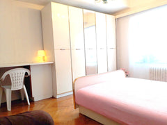 The room is above CTU, FEE and ICT less than 10 minutes from metro A Dejvicke. T  Klidný a slunný pokoj v centru- Praha 6 Dejvice Private room in rental unit vacation rental 45536760