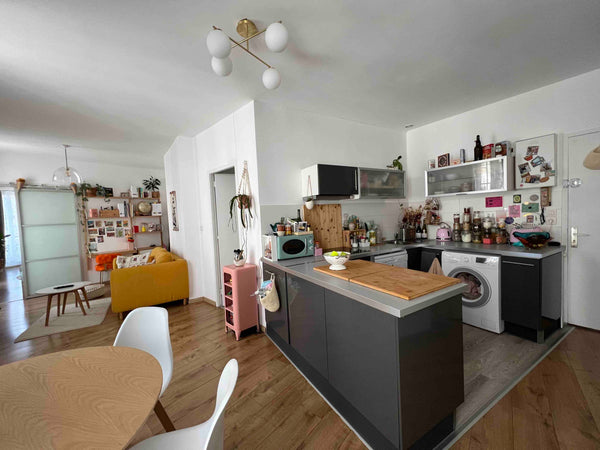 Cet appartement est mon vrai logement que je mets à disposition ponctuellement l Bordeaux, France Joli appartement avec clim dans le vieux Bordeaux Entire rental unit vacation rental 585450253677505015