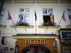 Hotel U dvou zlatých klíčů se nachází v samém centru Prahy u stanice metra Národ  Skvělá poloha v centru Prahy Private room in bed and breakfast vacation rental 45356746