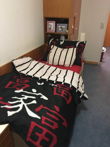 A private room with private bathroom in a housing. A shared kitchen with 4 rooms Vienna, Austria simple and small room preferred for long stay Entire place vacation rental 16206910