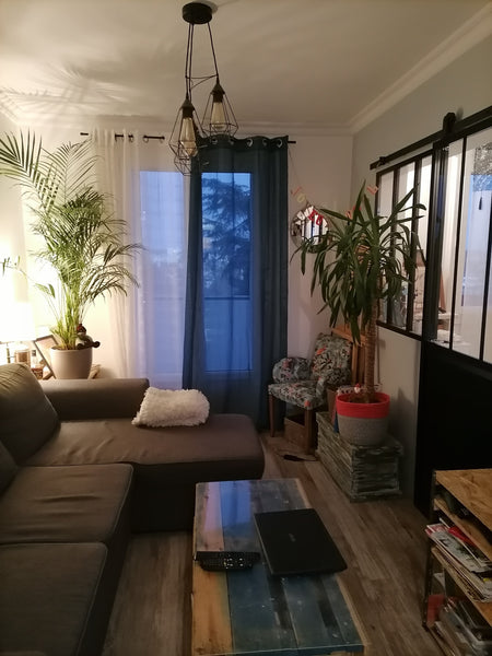 Appartement de 73 m2. (pas de salle à manger, le coin repas se trouve dans la cu Bordeaux, France Joli appartement proche du tram et de Bordeaux Entire condo vacation rental 29227132