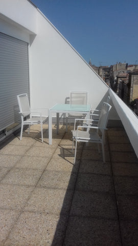 Appartement en dernier étage avec une terrasse de 16m², situé à proximité de la  Lée, France Studio Hyper centre, Terrasse et parking Entire rental unit vacation rental 30686899