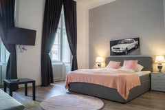 Ein schönes und modernes Zimmerkomplex bestehend aus 3 Zimmern jeweils mit eigen  Shopping Paradise Mariahilfer 3BR Complex Entire rental unit vacation rental 650411237757441163