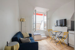 1 BR cosy apartment in the 3rd arrondissement of Paris, area of Marais - Beaubou Paris, France Cosy small 1 Bedroom - Marais Beaubourg - balcony Entire rental unit vacation rental 24072884