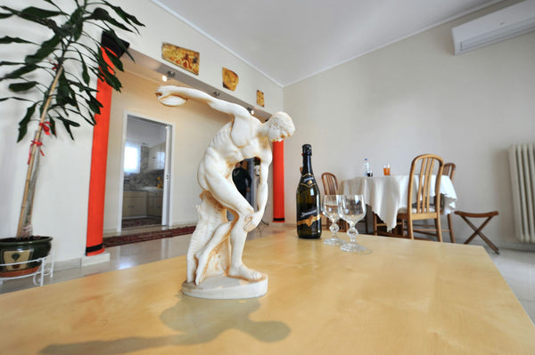 A comfortable and sunny 5th fl. Apartment, 85sqm decorated with ancient Greek ar Kallithea, Greece Apartment near Stavros Niarchos Park & Acropolis Entire rental unit vacation rental 20260176