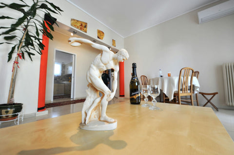 A comfortable and sunny 5th fl. Apartment, 85sqm decorated with ancient Greek ar Kallithea, Greece Apartment near Stavros Niarchos Park & Acropolis Entire rental unit vacation rental 20260176
