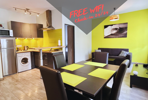 A nice 2room flat on the first floor of a traditionnal bordelaise house. It has  Blanquefort, France 2 room flat with AC in Bordeaux Entire rental unit vacation rental 11114823