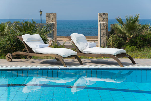 On the North Cretan sea shore overlooking the big blue of the Cretan Sea, we hav  VILLA MARE LUXURY BEACHFRONT 5 BEDROOMS 10-12 PAX Entire villa vacation rental 612170372549901836