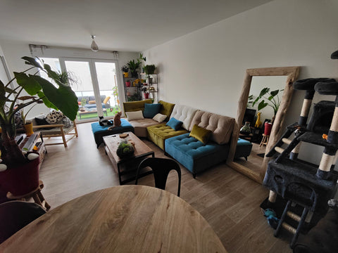 chambre à louer , lit en 140<br />je vis dans l'appartement et je travaille , je Bordeaux, France Chambre près de la gare de Bordeaux +parking+tram Private room in condo vacation rental 49810434