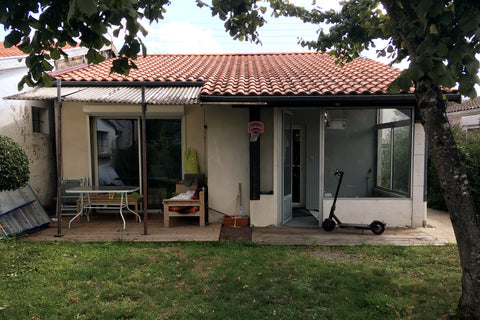 Maison avec jardin, en cours de rénovation (cette maison n'est pas totalement te Bègles, France Maison + jardin Entire home vacation rental 37925887