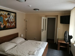 Penzion U Švejků se nachází v historické čtvrti Praha 1, přímo u tramvajové zast Prague, Czechia Penzion U Švejků - pokoj 4 Private room in bed and breakfast vacation rental 45170826