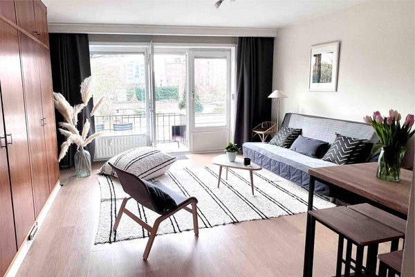 Joli pied à terre à louer sur du long terme dans un quartier calme, à 2 minutes  Brussels, Belgium Superbe studio, lumineux, calme, idéalement situé! Entire rental unit vacation rental 561550306994065372