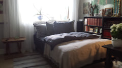 fra lufthavnen bus 5c , metro til amagerventer 6min gåafstand ,2a 5c fra central  hyggelig værelse centralt beliggende Private room in condo vacation rental 26116747