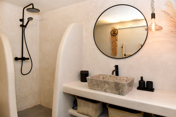 Moderne vakantiewoning gelijkvloers met alle voorzieningen. De woonkamer is met  Munstergeleen, Netherlands Syros-house moderne vakantiewoning met zeezicht Entire home vacation rental 31828611