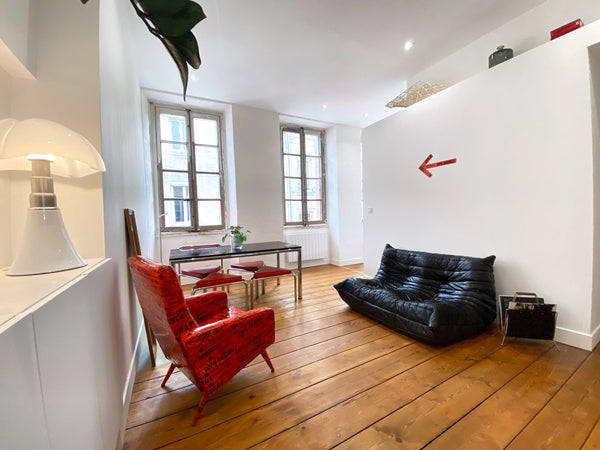 Je vous accueille chez moi, dans ce deux pièces tout juste rénové. <br />Entre c Bordeaux, France Appartement Jardin Public / Fondaudege Muséum Entire rental unit vacation rental 53558061