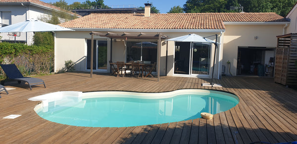 Idéalement située près des parcs et des bois de la commune de Gradignan, proche   Maison au calme avec 3 chambres + piscine Entire home vacation rental 49140645