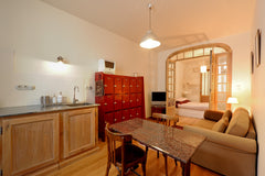 Cosy apartment located in Saint-Seurin, a charming and quiet 19th century - styl Bordeaux, France Cosy studio center of Bordeaux Entire rental unit vacation rental 344869
