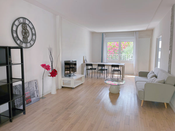 Maison indépendante avec 2 place de parking dans la cour ( avec une prise pour r Mérignac, France Maison Bordeaux Mérignac parc bourran Entire home vacation rental 650491599521591935