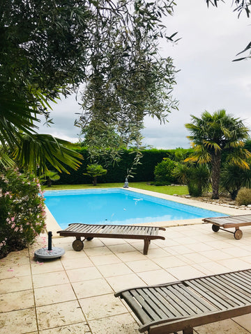 Idéalement située aux portes de Bordeaux, à 45 minutes des plages du Cap Ferret, Ambarès-et-Lagrave, France Villa aux portes de Bordeaux piscine 6 personnes Entire home vacation rental 26131426