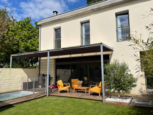 Modern large family house with swimming pool, 4 bedrooms for 6 people. Quiet are Bordeaux, France Modern House with swimming pool in Bordeaux Entire townhouse vacation rental 42630590