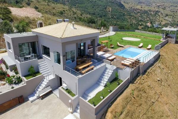 Villa Kedria is new, modern 4 bedroom villa, situated on a privileged spot, just Katsikia, Greece Villa Kedria Entire villa vacation rental 46249939