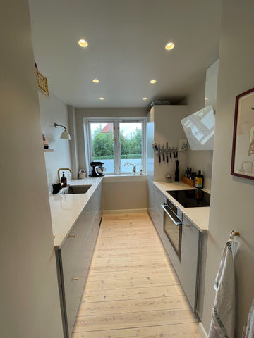 Nyrenoveret og rummelig lejlighed i nynordisk afslapningsstil, beliggende i et r Dragør, Denmark Skøn lejlighed i roligt område m. gratis parkering Entire condo vacation rental 686709686478642543