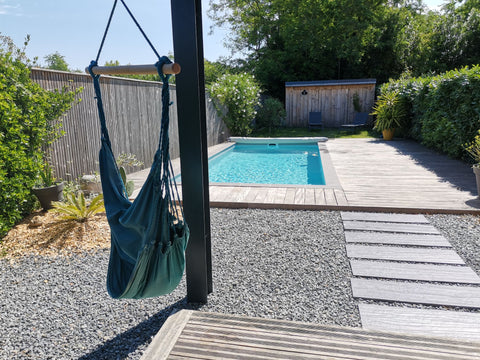 Jolie maison mitoyenne entièrement renovée dans un environnement très vert .<br  Mérignac, France Maison proche Bordeaux avec piscine et chat ! Entire home vacation rental 50171684