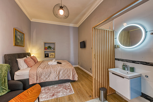 Freshly renovated two bedroom apartment with a sofa bed for up to 6 people, situ  New and spacious Wenceslas Square apartment Entire rental unit vacation rental 629426851107539241